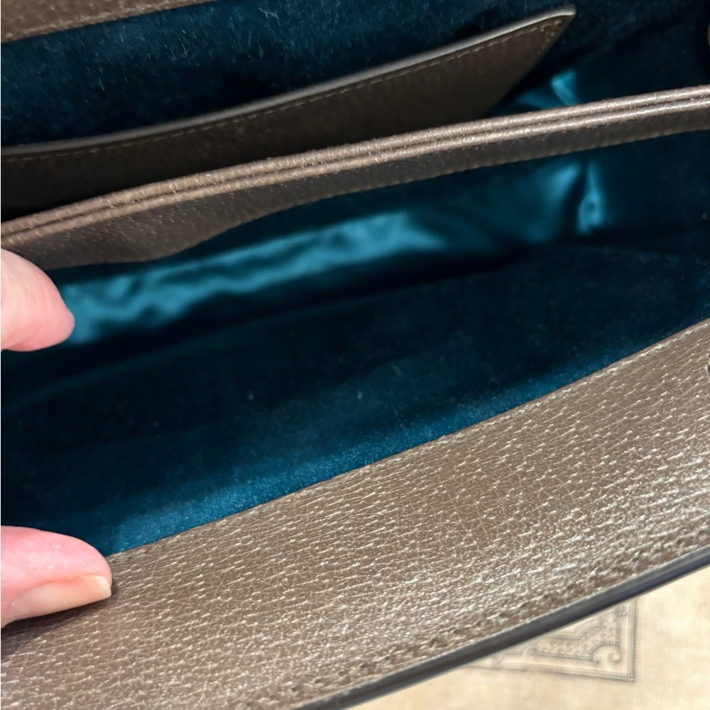 Gucci - Picture 3 of 7